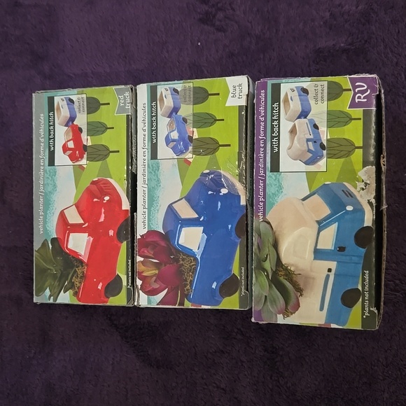 SMALL VEHICLE PLANTERS - Picture 7 of 7